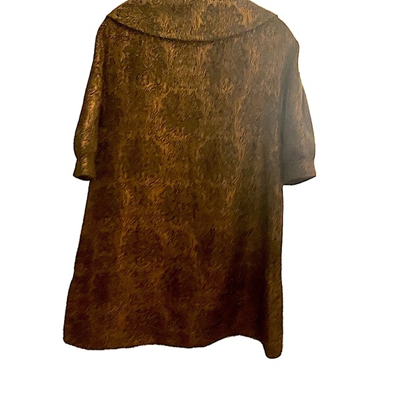 Knee length short sleeve boxy jacket - Picture 2 of 3